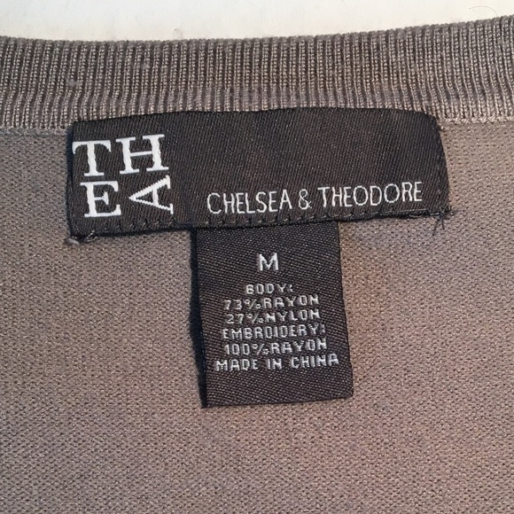 Short-sleeve crop cardigan with white embroidery - Picture 6 of 6